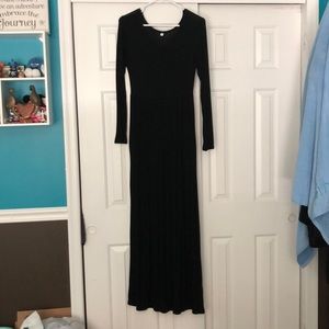 Grecerelle Dresses - Long Sleeve Maxi Dress Grecerelle Dresses - Long Sleeve Maxi Dress